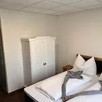 Sleep Self Check In 3* إنس