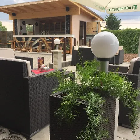 Casa de hóspedes Sleep Self Check In 3*